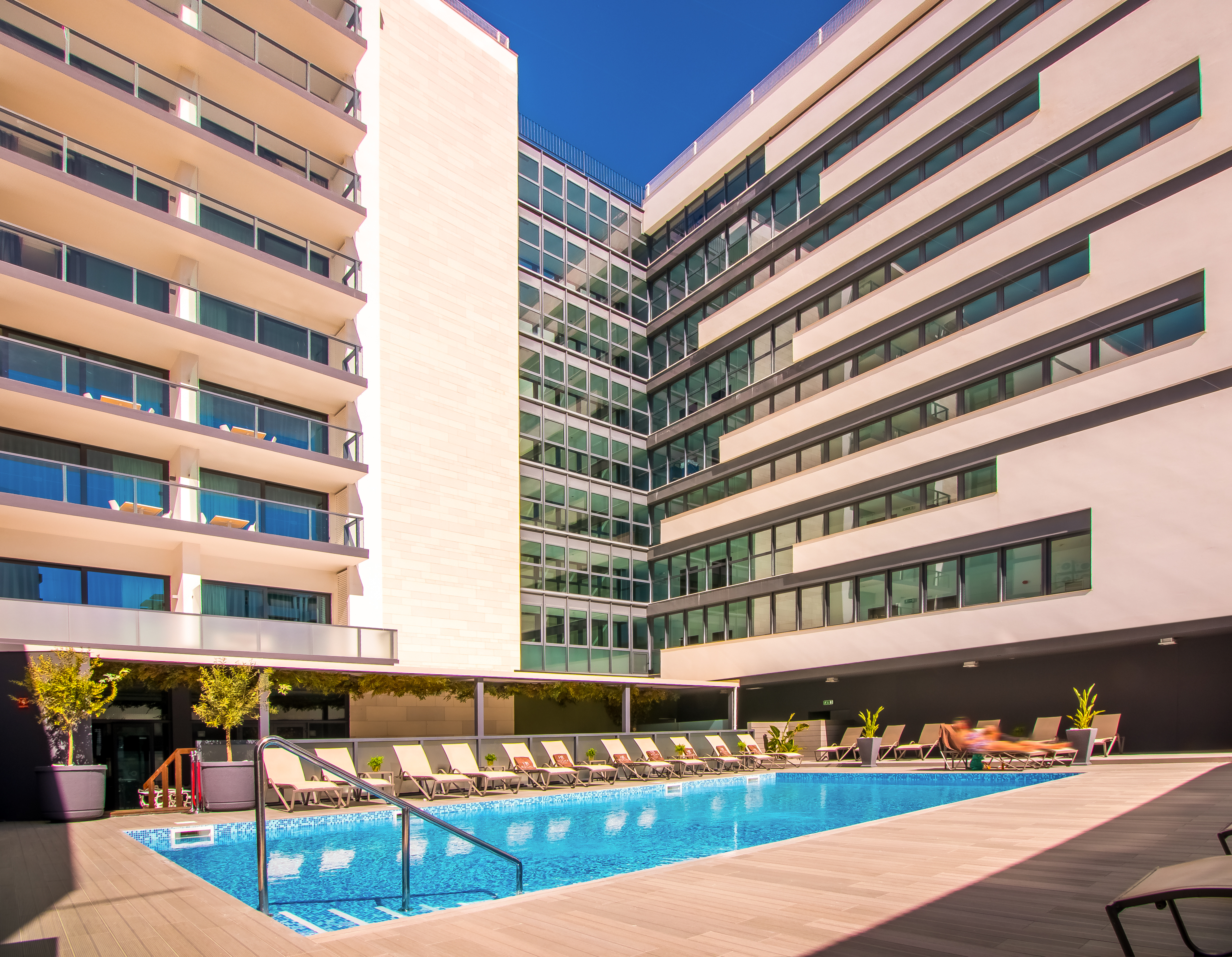 Holidays at Da Rocha Hotel in Praia da Rocha, Algarve