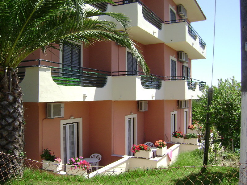Holidays at Lofos Apartments in Agios Stefanos North West, Corfu