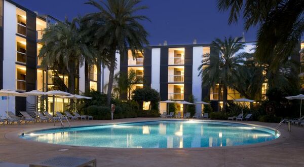 Holidays at Las Gaviotas Suites Hotel in Playa de Muro, Majorca