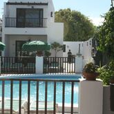 Las Lilas Apartments Picture 5