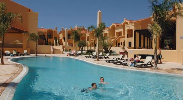 Holidays at Baia Da Luz Hotel in Praia da Luz, Algarve