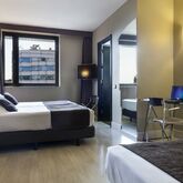 Medium City Hotel Picture 2
