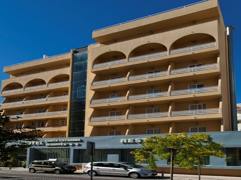 Holidays at Santa Catarina Hotel in Praia da Rocha, Algarve