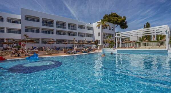 Holidays at Prinsotel Alba Apartments in Cala d'Or, Majorca