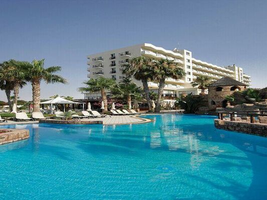 Holidays at Lordos Beach Hotel in Larnaca Bay, Larnaca
