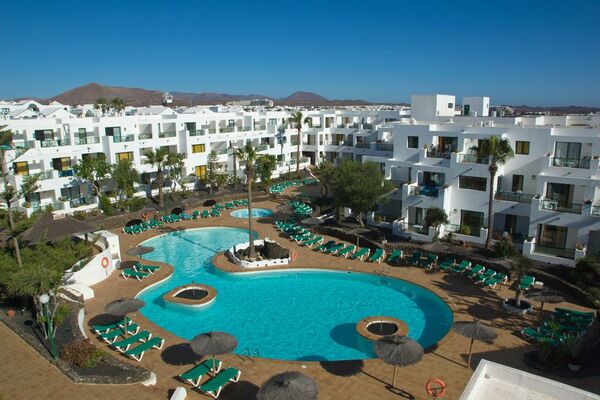 Holidays at Galeon Playa Apartments in Costa Teguise, Lanzarote