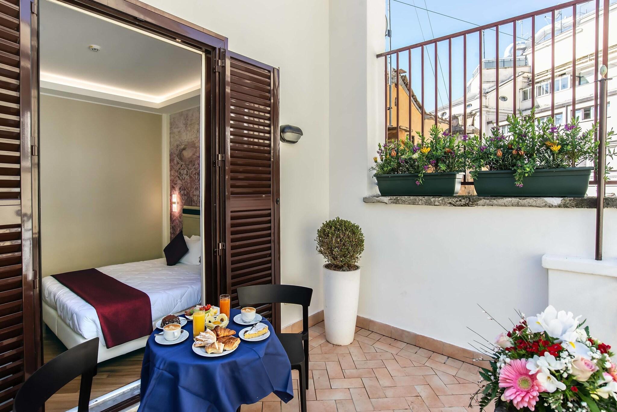 Holidays at Memphis Hotel in Rome, Italy