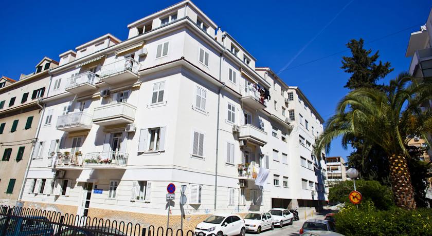 Holidays at Split Apartments - Peric Hotel in Split, Croatia