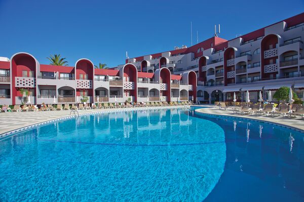 Holidays at Muthu Oura Praia Hotel in Albufeira, Algarve