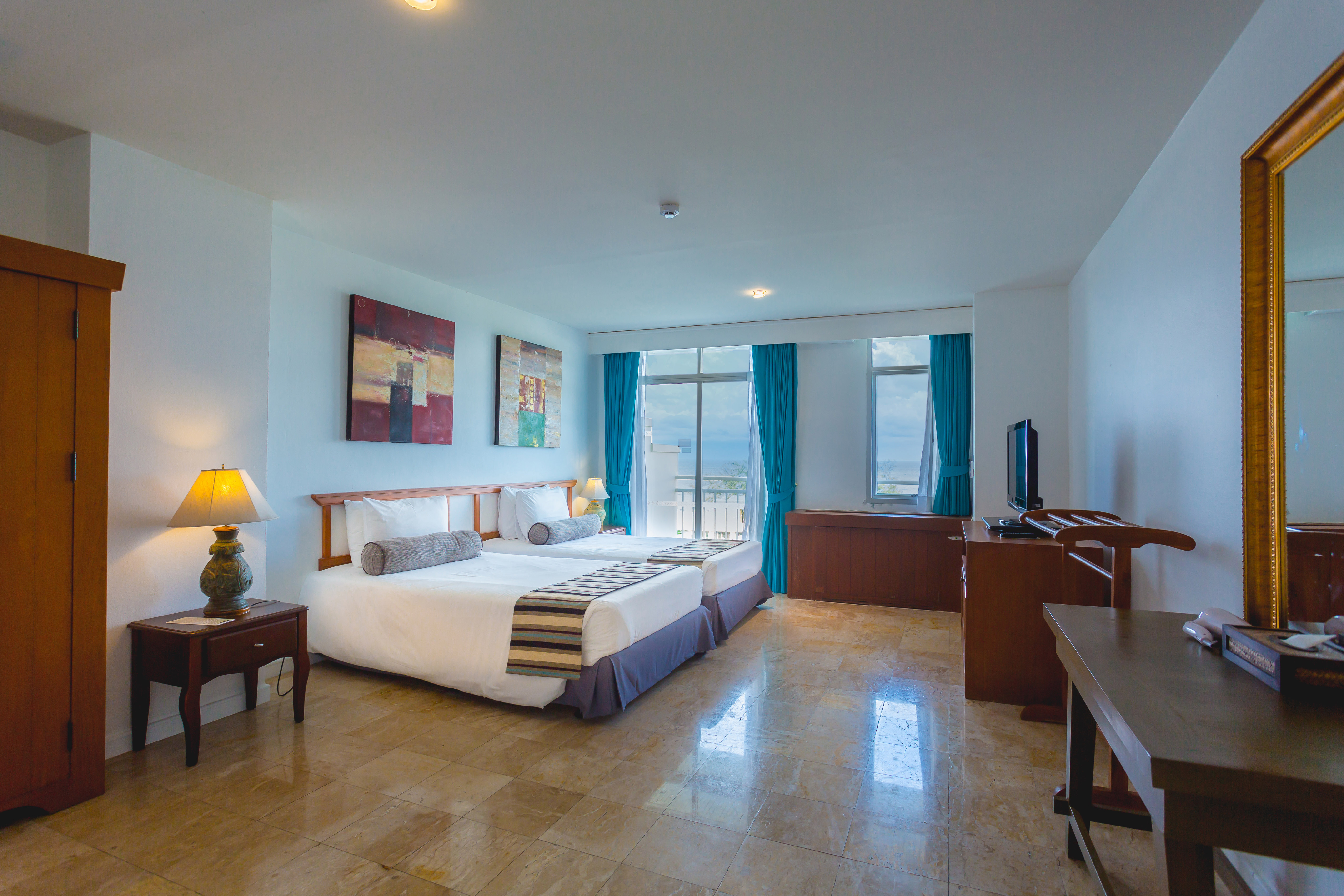 Waterfront Suites Phuket by Centara Picture 16
