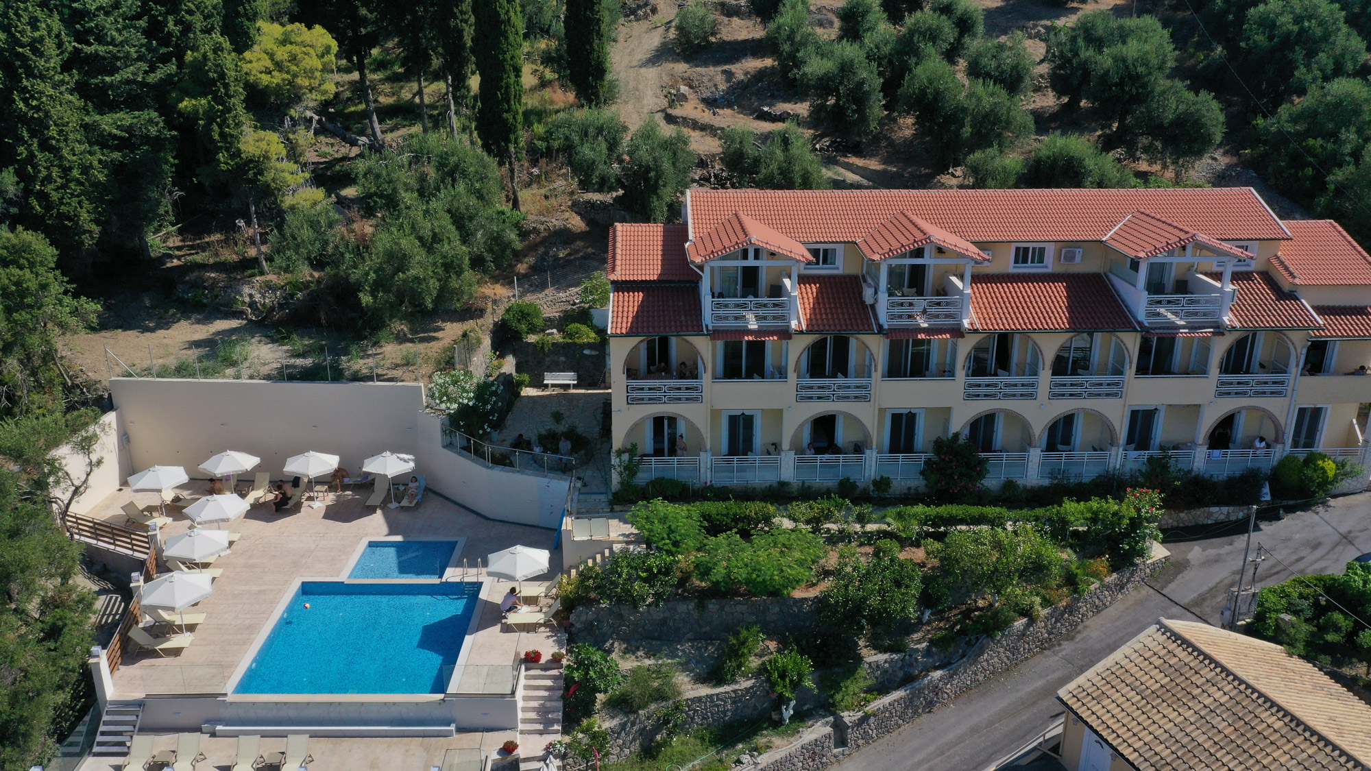 Holidays at Mazis Studios & Apartments in Agios Gordios, Corfu