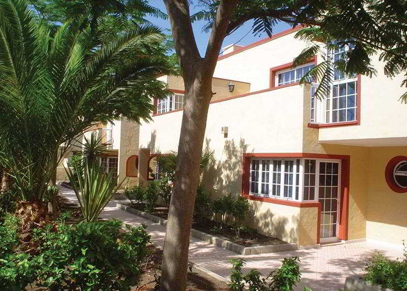 Maxorata Beach Apartments Picture 7