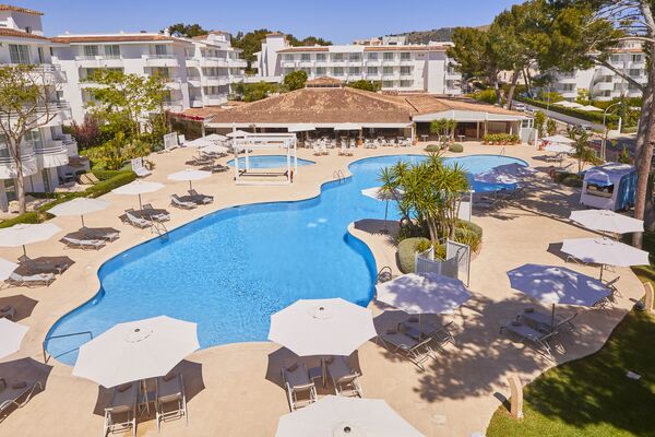 Holidays at Prinsotel La Pineda Hotel in Cala Ratjada, Majorca