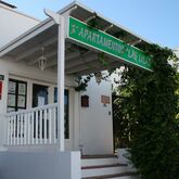Las Lilas Apartments Picture 4