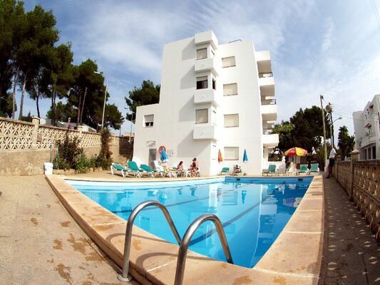 Holidays at Mar Bella Apartments in Es Cana, Ibiza
