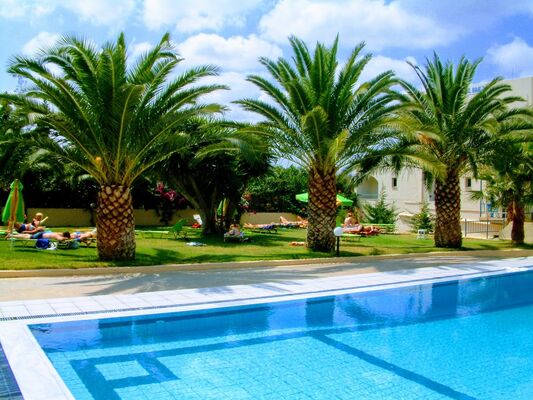 Holidays at Theoni Apartments in Malia, Crete