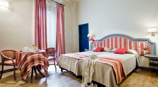 Holidays at Unicorno Hotel in Florence, Tuscany