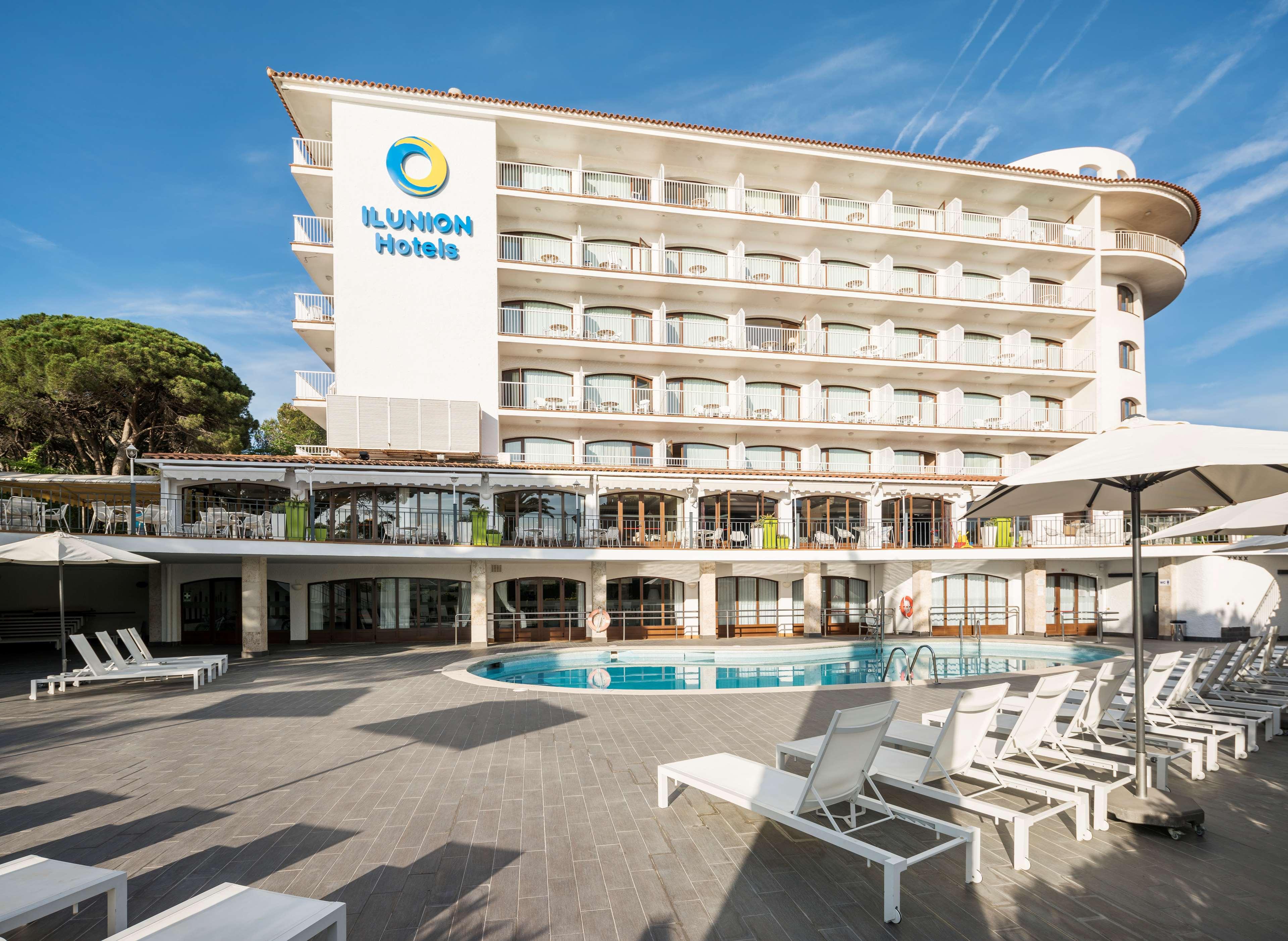Holidays at Ilunion Caleta Park Hotel in SAgaro, Costa Brava