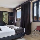 Medium City Hotel Picture 5