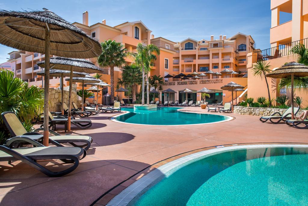 Holidays at Estrela Da Luz Hotel in Praia da Luz, Algarve
