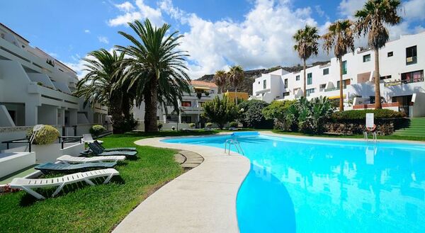 Holidays at Los Rosales Apartments in Playa De Los Cancajos, La Palma