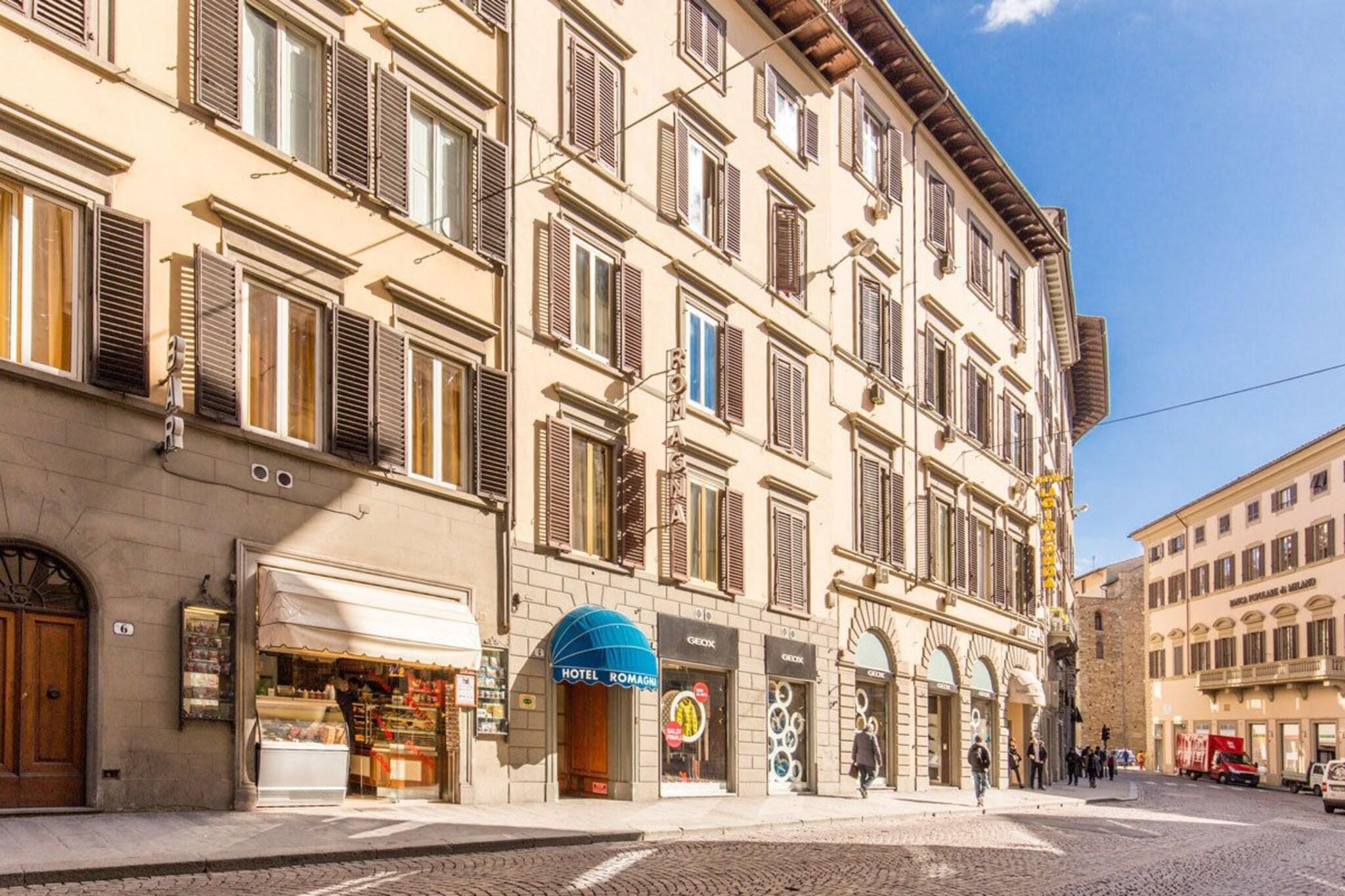 Holidays at Romagna Hotel in Florence, Tuscany