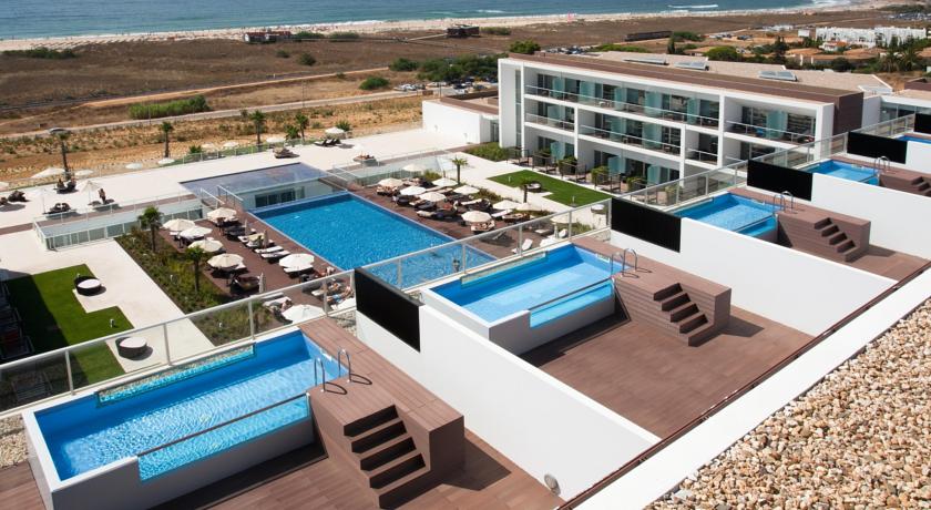 Holidays at Yellow Lagos Meia Praia Hotel in Lagos, Algarve