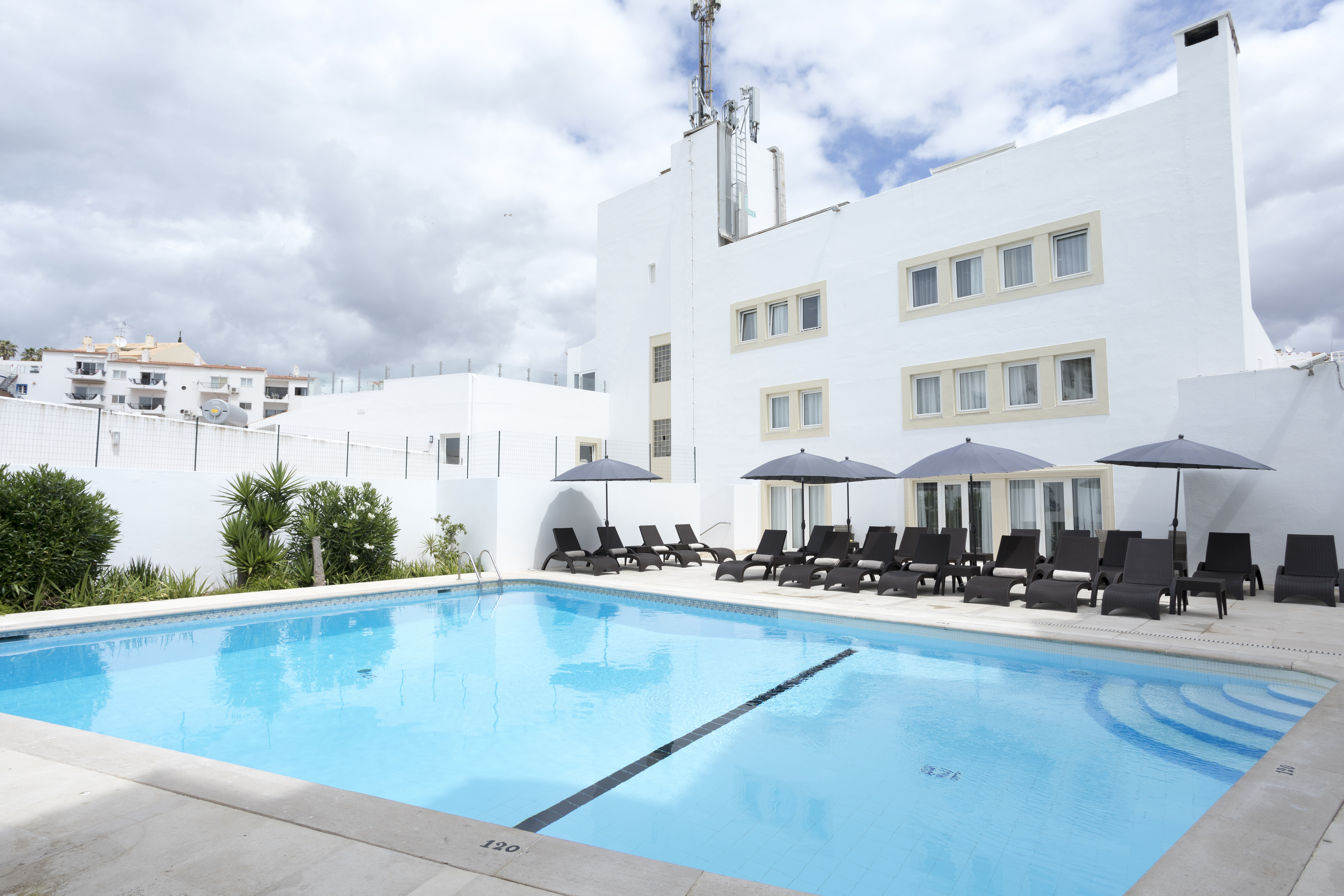 Holidays at Carvoeiro Sol Hotel in Carvoeiro, Algarve