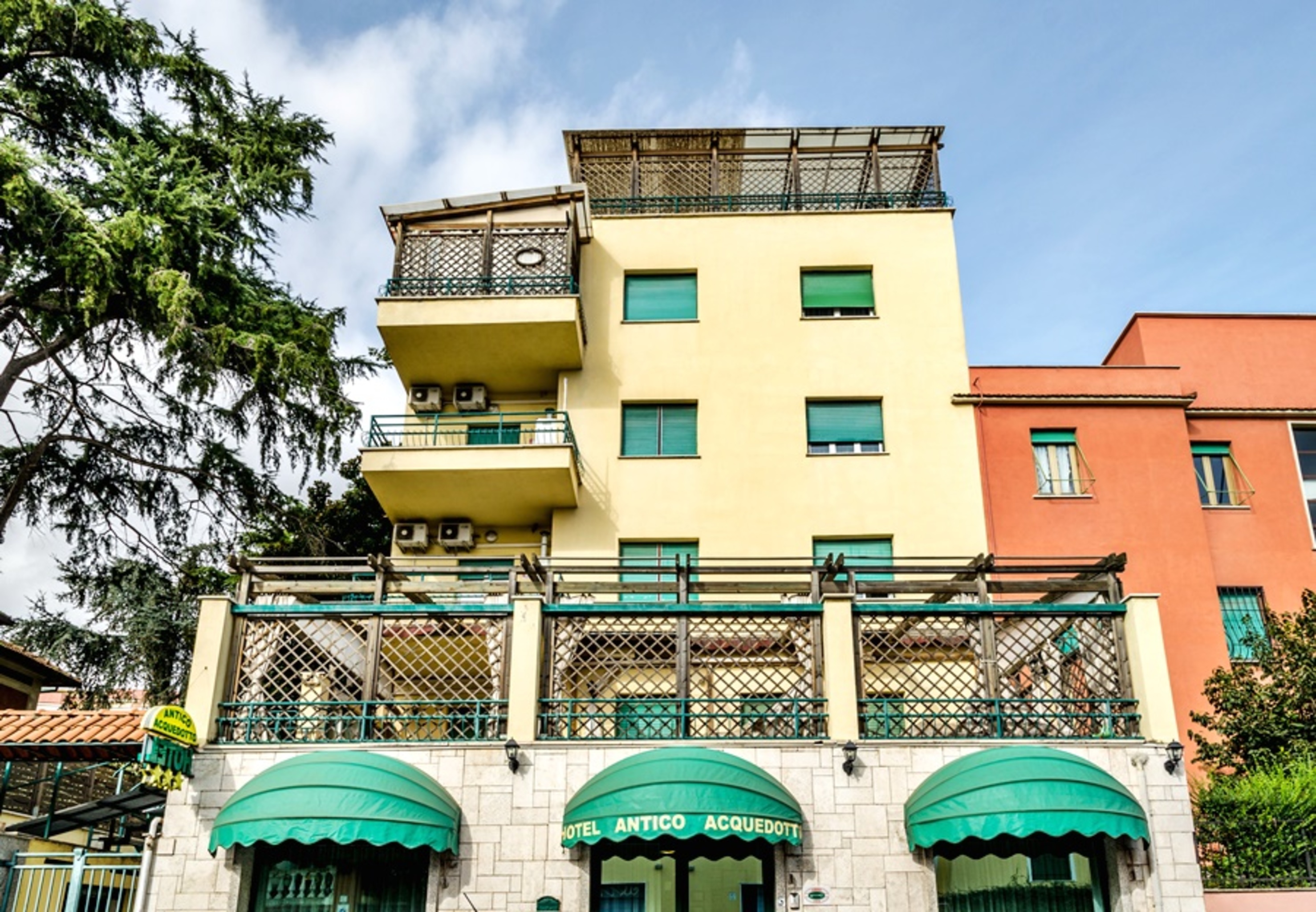 Holidays at Antico Acquedotto Hotel in Rome, Italy