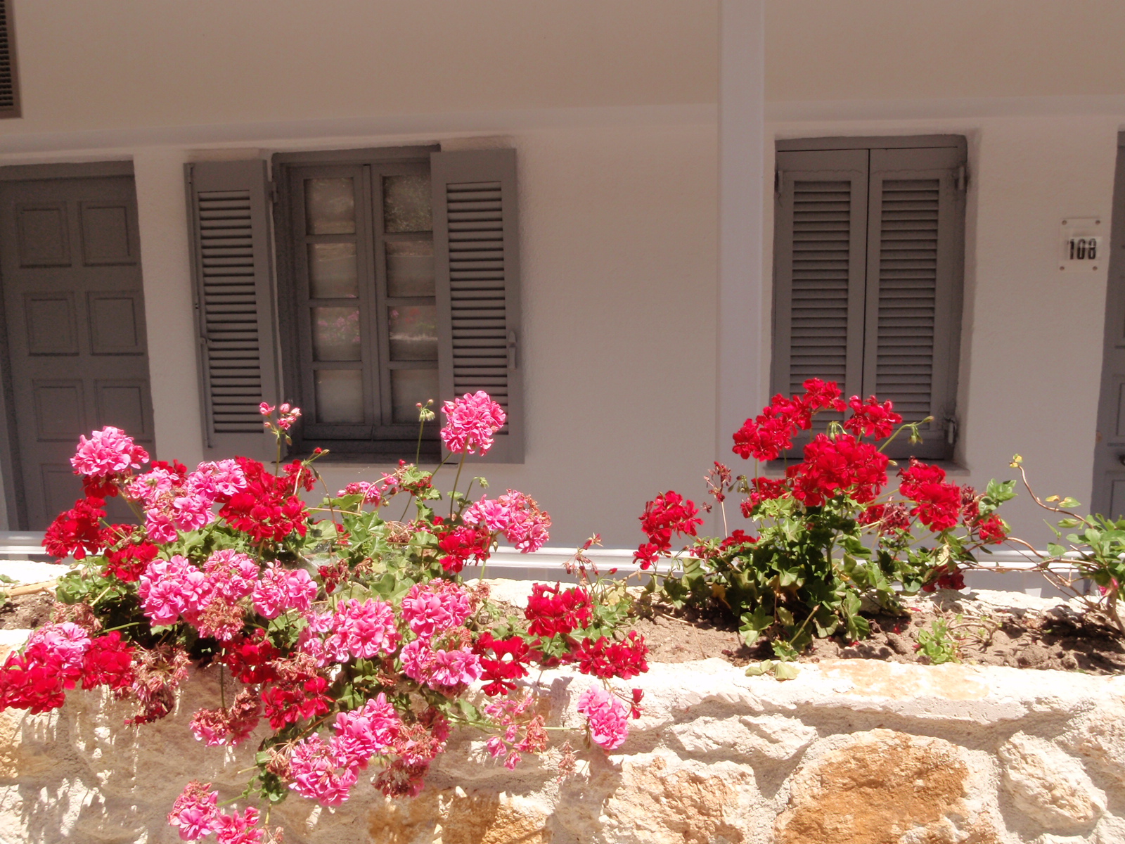 Holidays at White Suites Hotel in Afitos, Kalithea Halkidiki