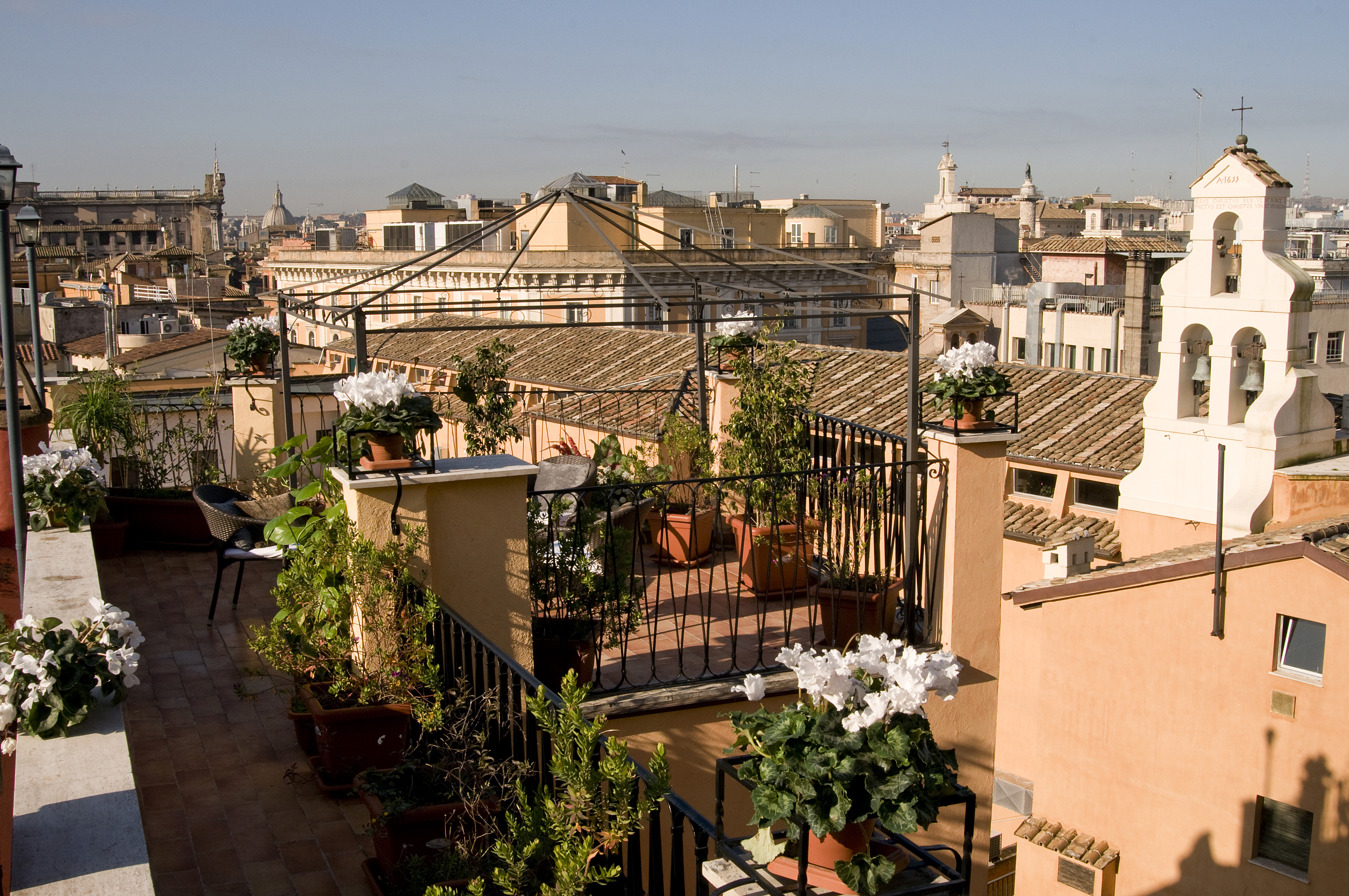 Holidays at Trevi Hotel in Rome, Italy