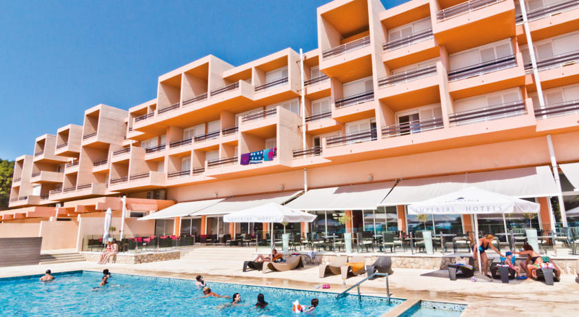 Holidays at Hotel Carolina in Rab Island, Croatia