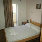 Denise Apartments Picture 3