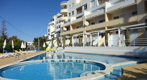 Holidays at Maralvor Apartments in Alvor, Algarve