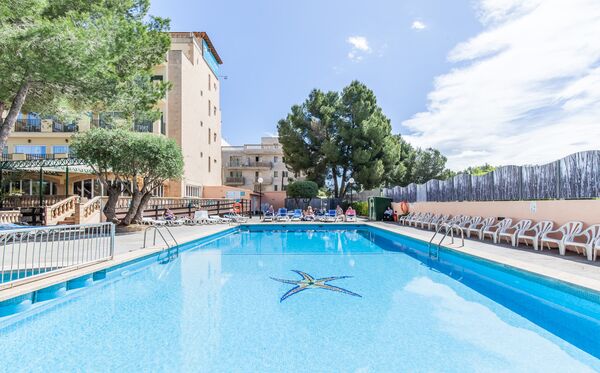 Holidays at Blue Sea Costa Verde Hotel in El Arenal, Majorca