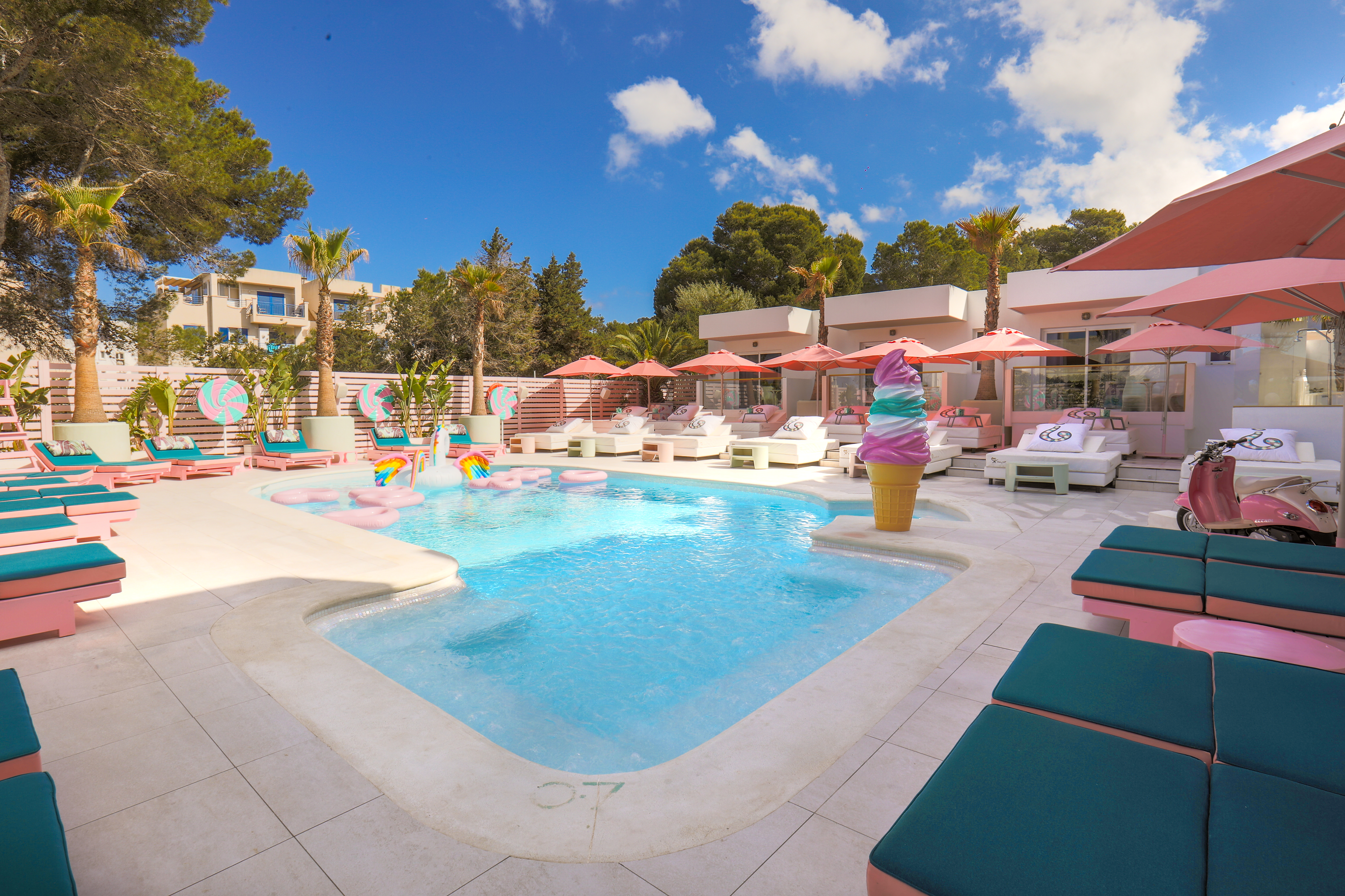 Holidays at &iquest;-Wi-Ki-Woo Boutique Hotel & Apartments - Adults Only in San Antonio, Ibiza
