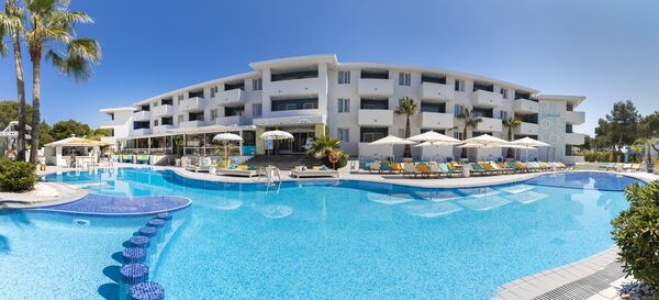 Holidays at Sotavento Club Apartments in Magaluf, Majorca