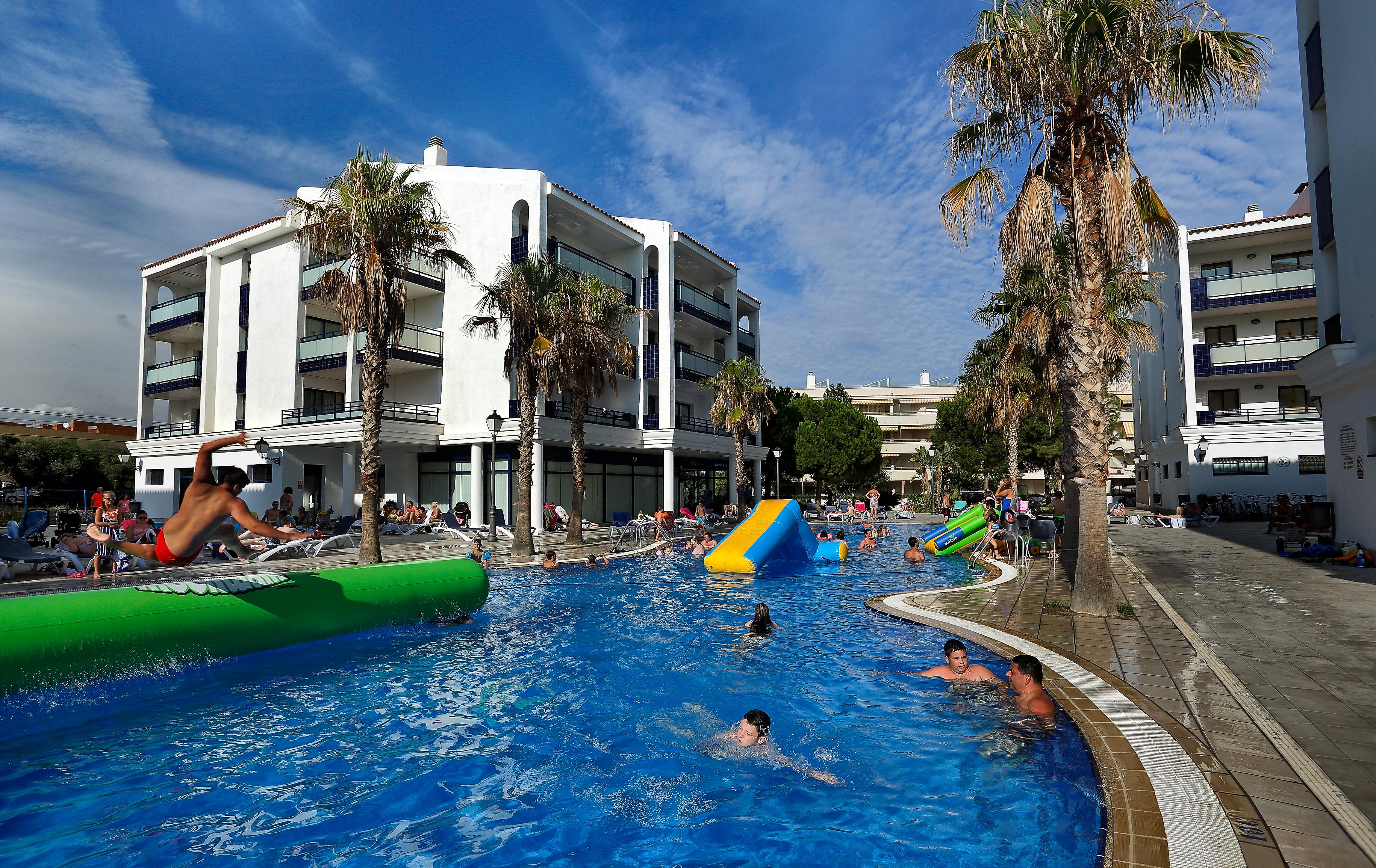 Holidays at Pins Platja Apartments in Cambrils, Costa Dorada