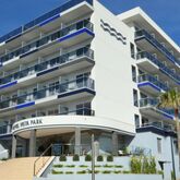 Vista Park Hotel and Apartments Picture 2