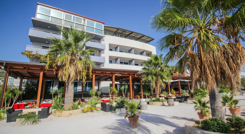 Holidays at San Antonio Hotel in Podstrana, Split