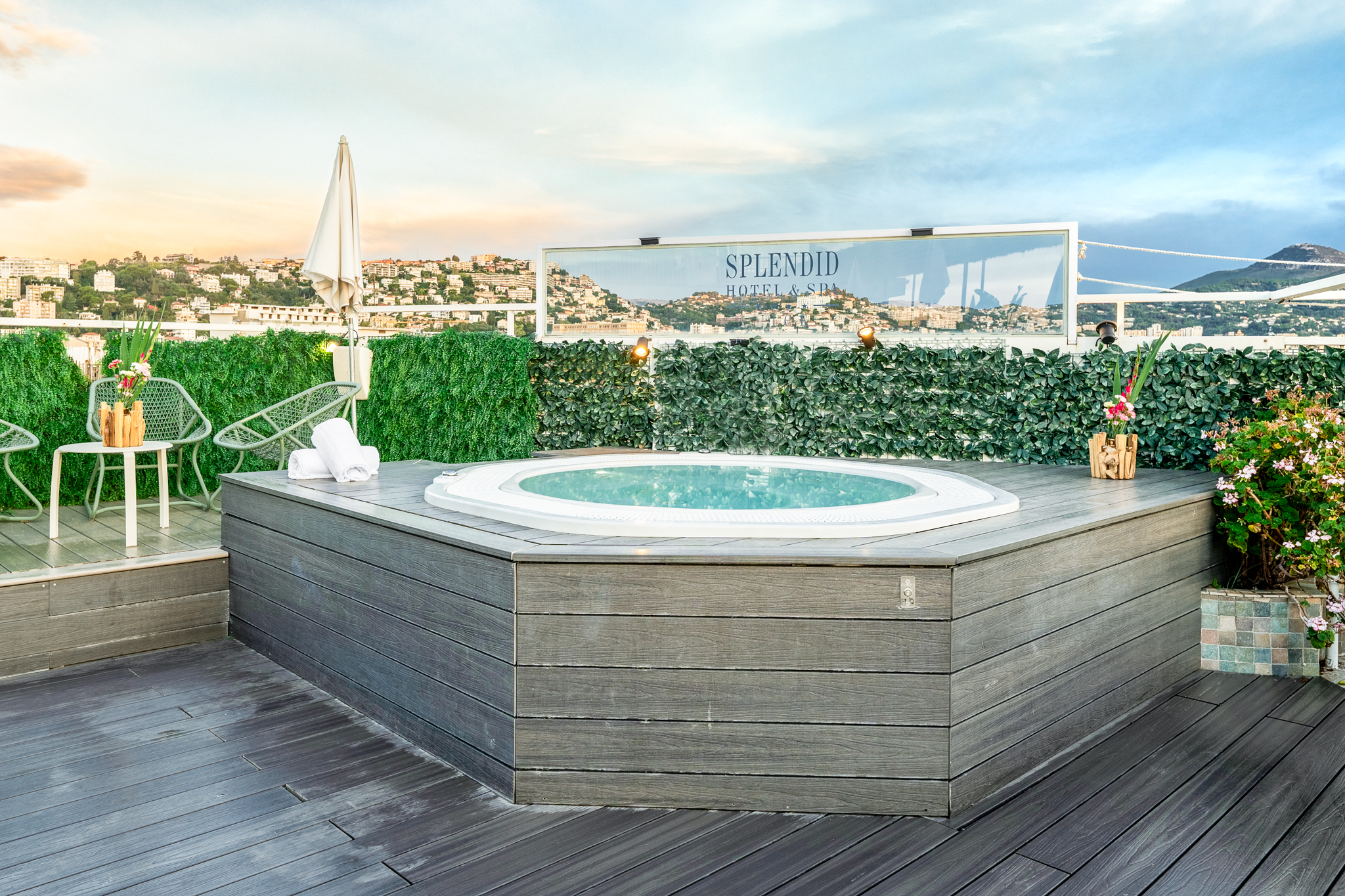 Holidays at Gounod Hotel in Nice, France