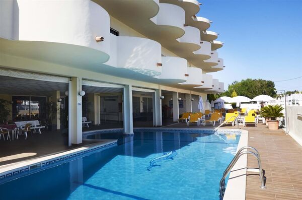 Holidays at AlvorMar Apartments in Alvor, Algarve