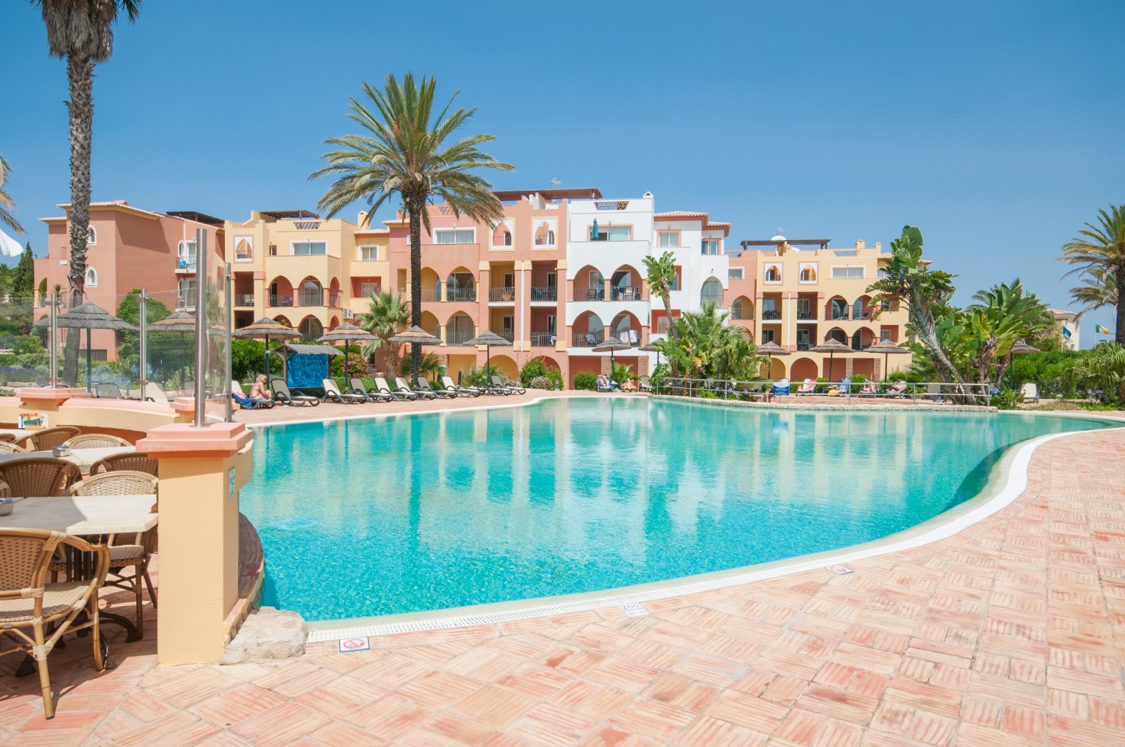 Holidays at Jardim Da Meia Praia Hotel in Lagos, Algarve