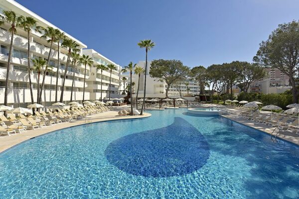 Holidays at Iberostar Cristina Hotel in Playa de Palma, Majorca