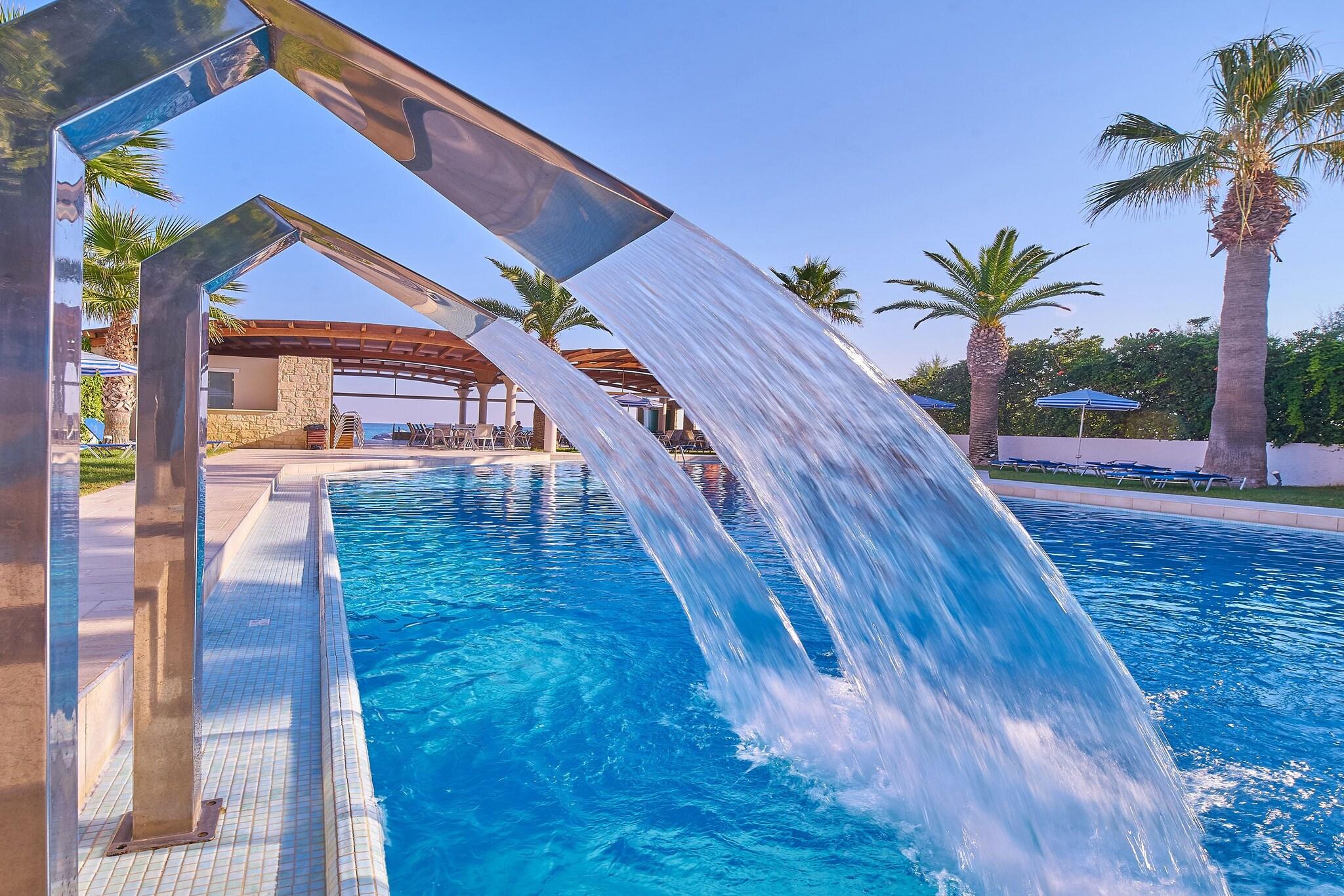 Holidays at Eva Bay Beach Hotel in Adelianos Kampos, Rethymnon