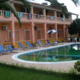 Elena Pool Apartments Picture 6