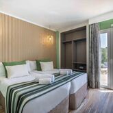 Ferrera Beach Apartments Picture 10