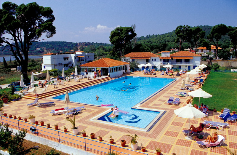 Holidays at Caravos Hotel in Koukounaries, Skiathos