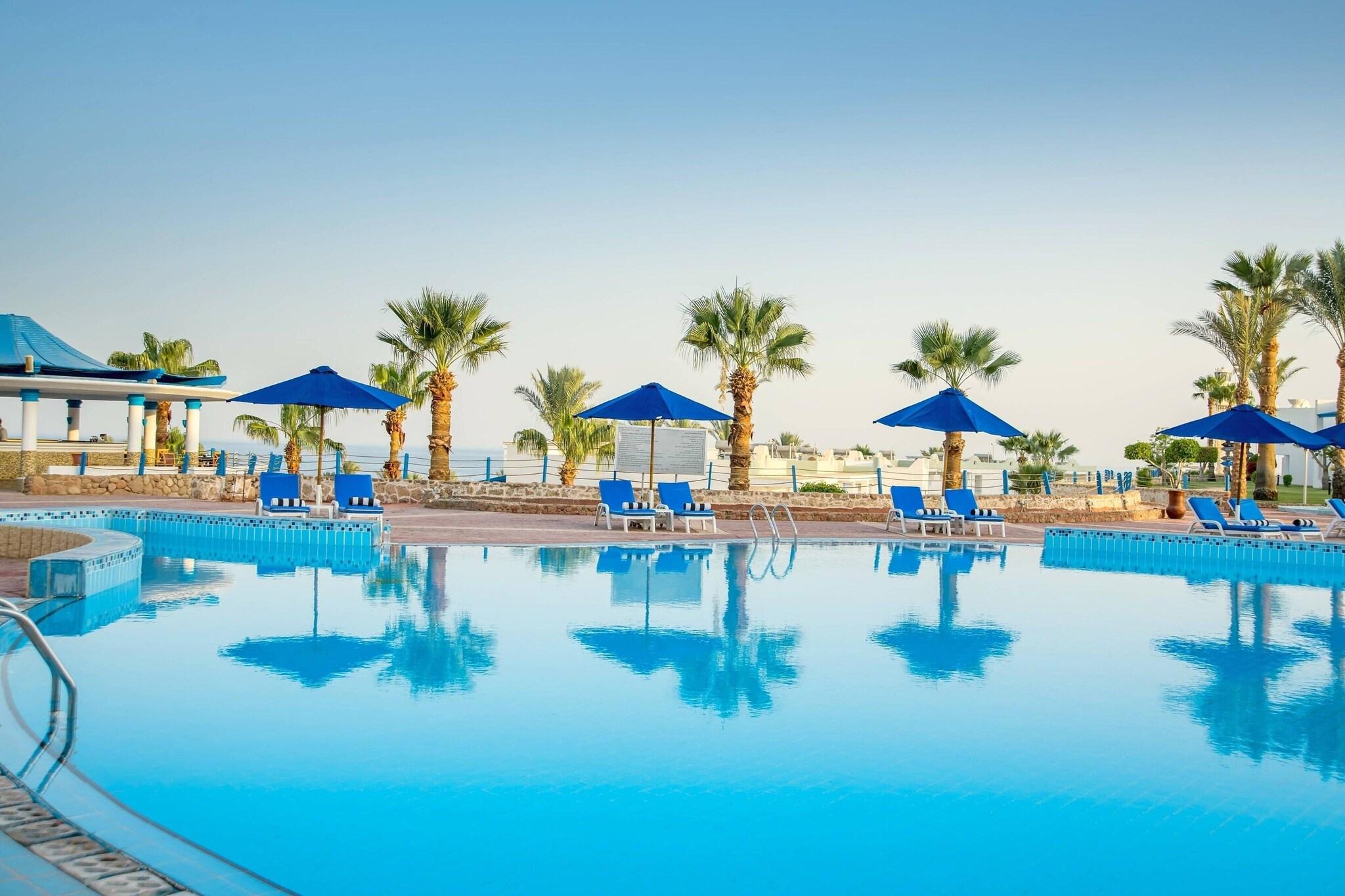 Holidays at Renaissance Golden View Beach Resort in Om El Seid Hill, Sharm el Sheikh