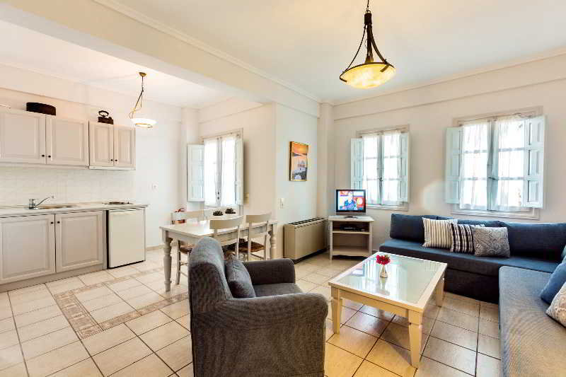 Pantheon Villas Picture 15
